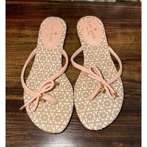 Kate Spade New York Bow Thong Sandals Pink Logo Print Size 7.5M Women’s